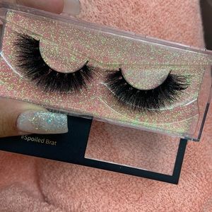 Meet your Posher, Angelica